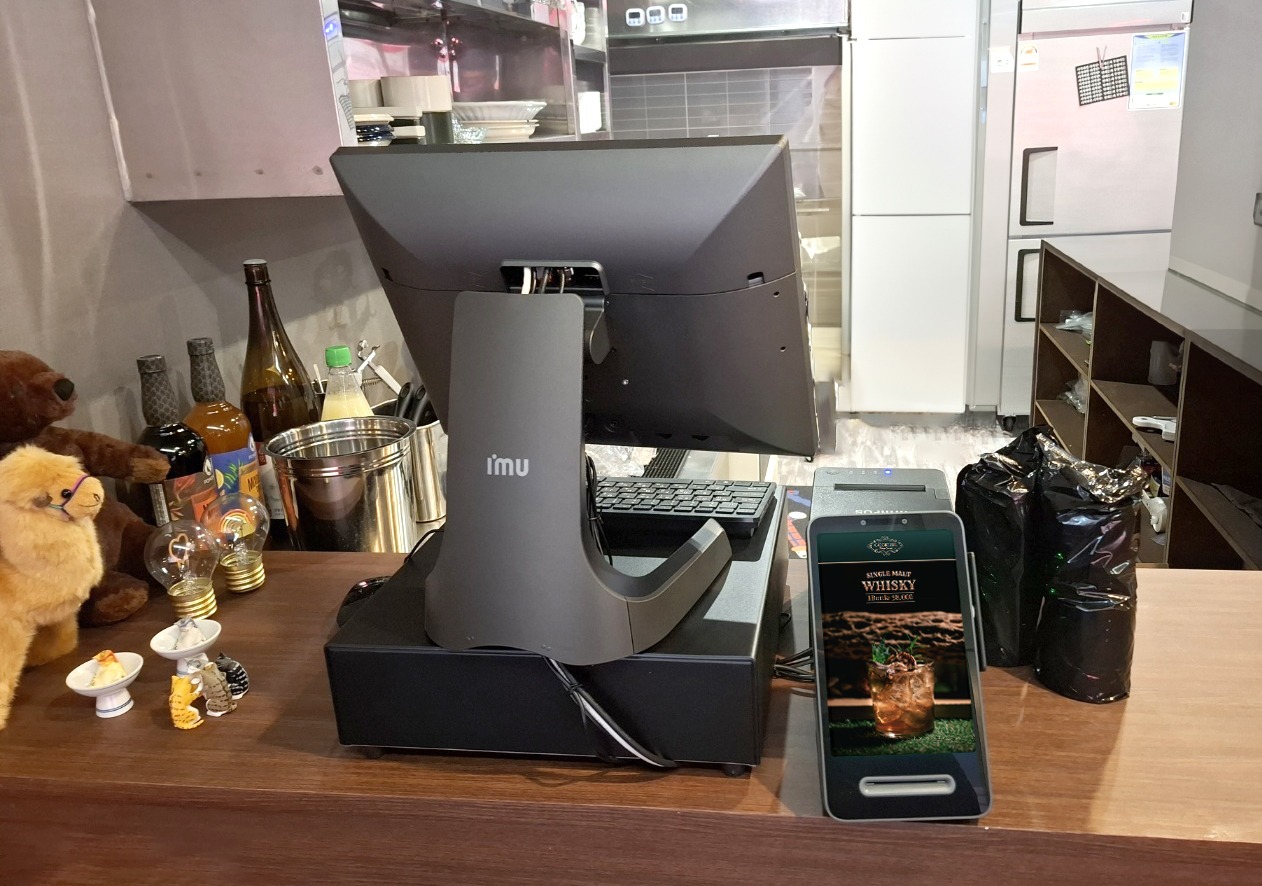 식당에 설치된 페이앤 윈도우 포스 설치모습